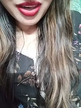 Noor_Darliing Adlı Modelin Canlı XXX Sohbeti