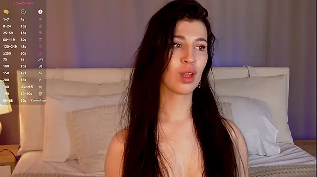 Chat XXX en directo de HornyPriestess