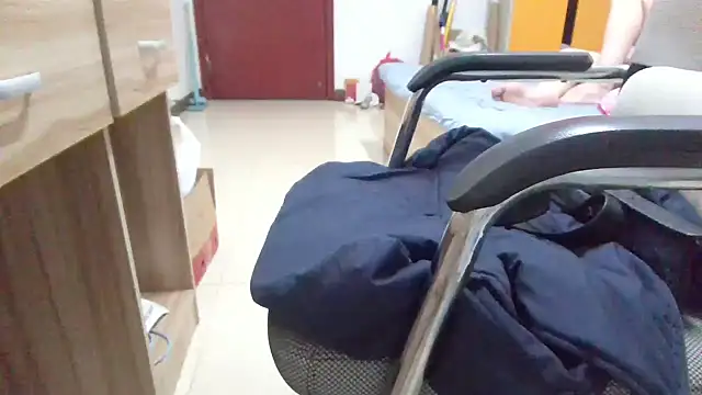 Chat XXX en directo de huzi518