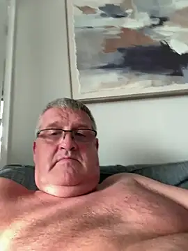 Chat +18 de Daddystrokes4u ao vivo