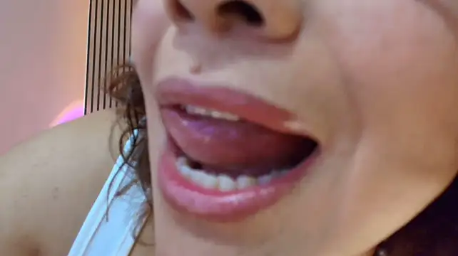 Živý XXX chat JuliRamirez