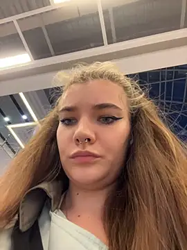 Chat +18 de Holy_Tereza ao vivo