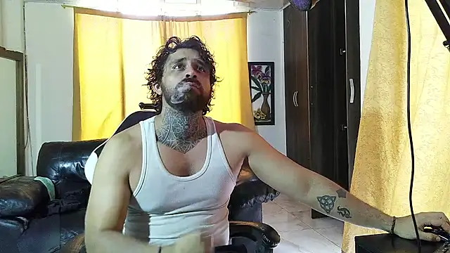 Chat XXX ao vivo de aronmiller404
