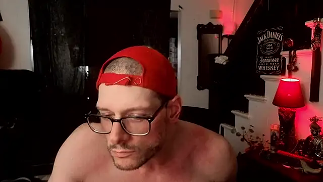צ'אט XXX בשידור חי של MasterDaddyCool