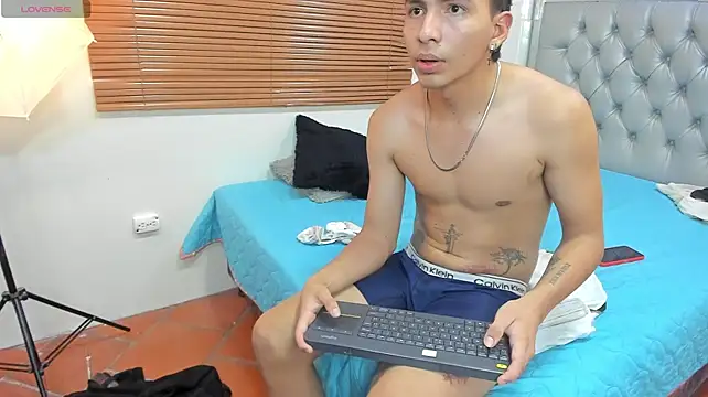 Chat XXX en directo de Leo_Royce
