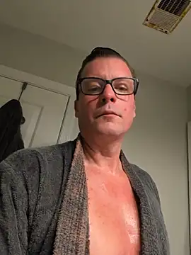 noahbahdy Show in webcam