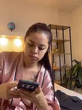 Ambar_a_Camilo's Live XXX Chat