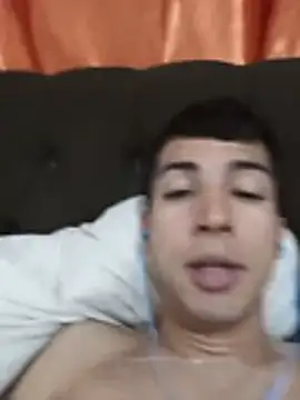 Tchutom Pertunjukan Webcam