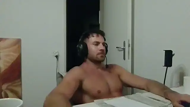 Chat XXX en directo de alpha-hunk