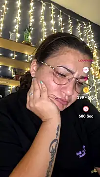 Hausverbot3's Live XXX Chat