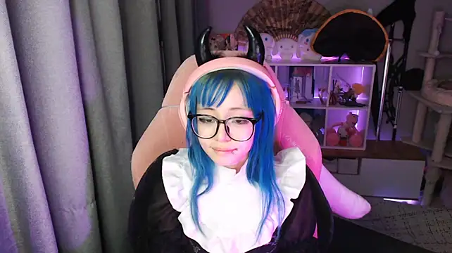 XXX chat uživo modela SaxonDibs