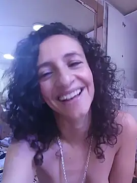 AriannaRussell_ Adlı Modelin Canlı XXX Sohbeti