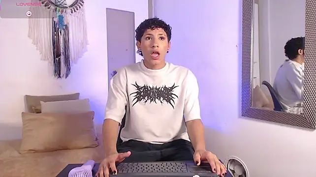 Chat XXX en directo de wicked_angelXO