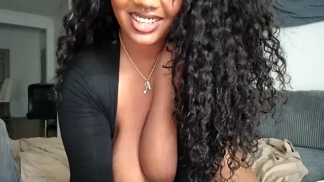 MZZZWETWET's Live XXX Chat