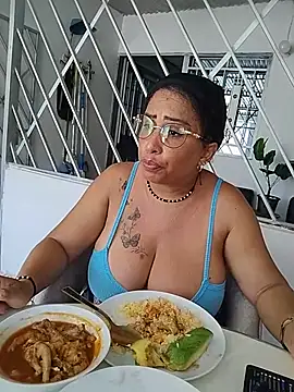 Chat XXX en directo de Katy_9523