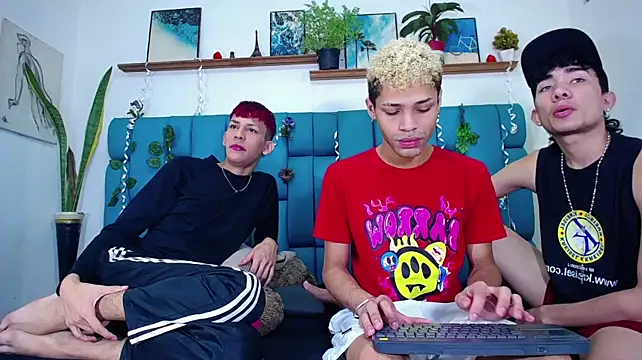 Онлайн чат XXX Dirty3someGuys