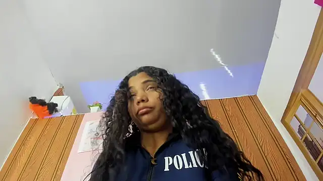Chat XXX en directo de EllyBloom