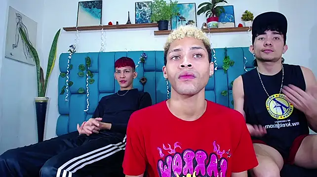 Chat +18 de Dirty3someGuys ao vivo
