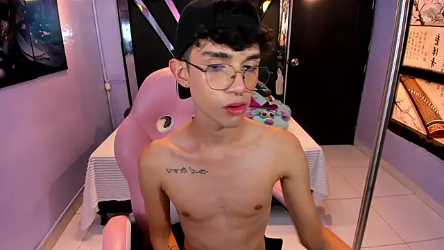 Chat XXX en directo de LiamHeatx