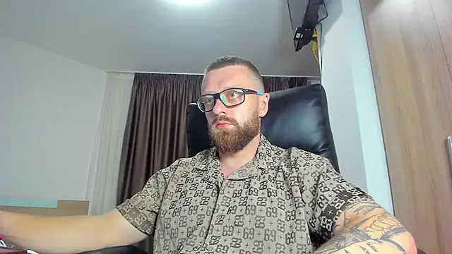 XXX chat uživo modela Findom_guy