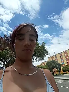 Chat XXX en directo de karolyne_babee