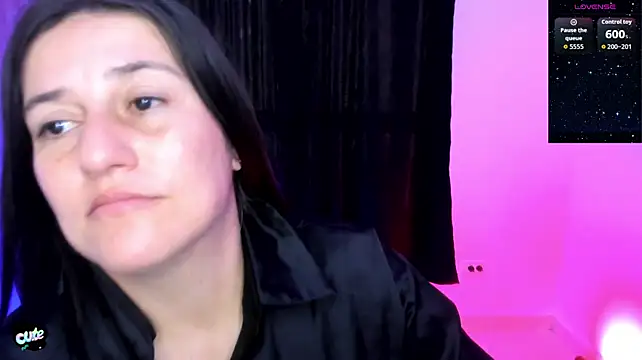 Saskyaa's Live XXX Chat