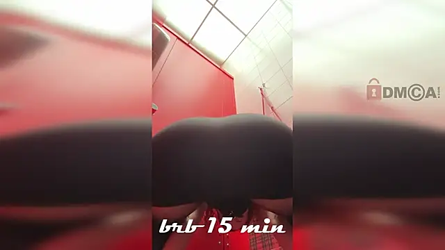 MilfeaN Adlı Modelin Canlı XXX Sohbeti