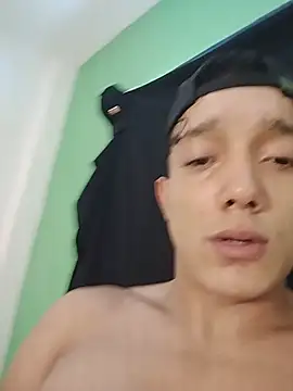 צ'אט XXX בשידור חי של tayson_