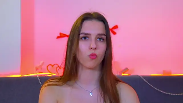 AliceAtkins Adlı Modelin Canlı XXX Sohbeti