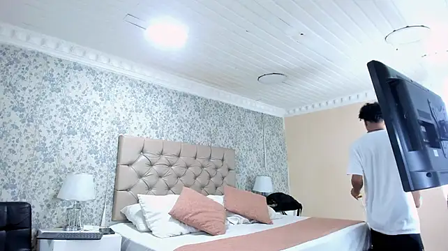 MarckThompsonn – Naživo XXX chat