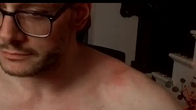 MasterDaddyCool's Live XXX Chat
