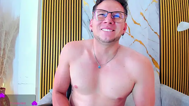Izui_Piercen Live XXX chat