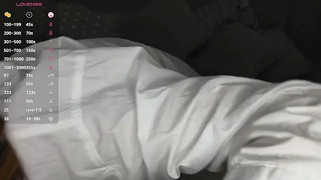 UlaHollars 라이브 XXX 채팅