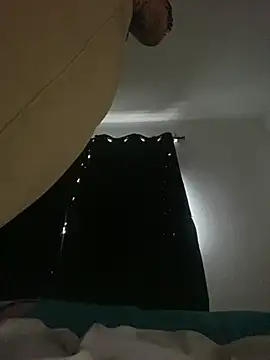 XXX chat uživo modela GusanoDelicioso