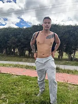 DOMINICKVEGAS77: απευθείας συνομιλία ΧΧΧ