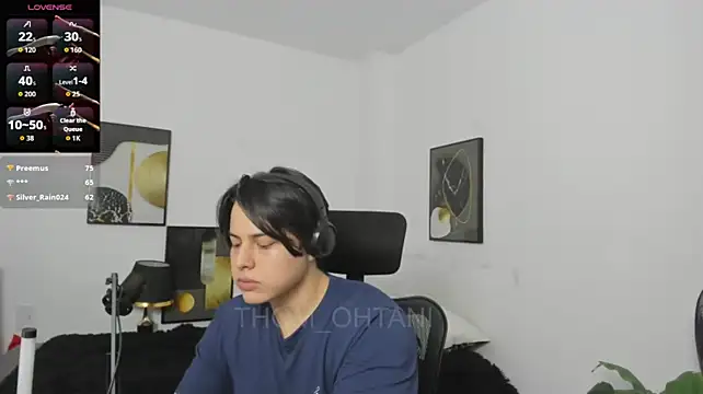 Živý XXX chat Thom_Ohtani