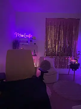 Miss_Lucifer6 – Naživo XXX chat