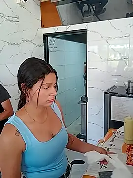 XXX chat uživo modela waitressfancy