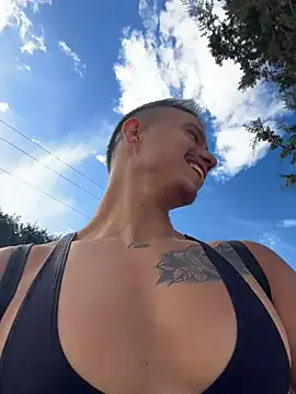 DOMINICKVEGAS77's Live XXX Chat