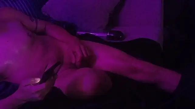 nakedtony81のライブXXXチャット