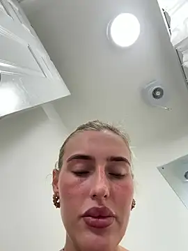 Chat +18 de blondetart69 ao vivo