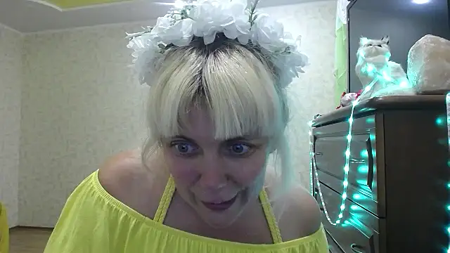 SunnySylvia Adlı Modelin Canlı XXX Sohbeti