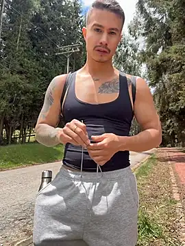 DOMINICKVEGAS77 – Naživo XXX chat