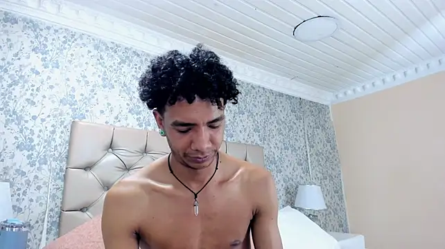 MarckThompsonn's Live XXX Chat