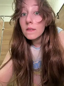 Chat +18 de FroggyAnna ao vivo