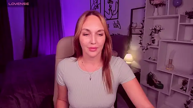 EvieMagical XXX чат на живо