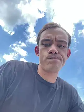 Show de Spun_Clouds na webcam