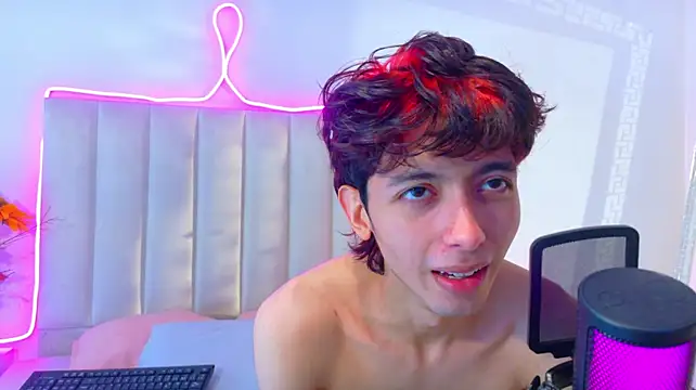 Twink_Sebas7 live XXX chat