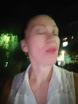 pure_elena Chat XXX in diretta