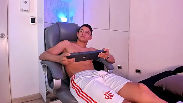 Chatroom XXX en direct de Simon_Axe